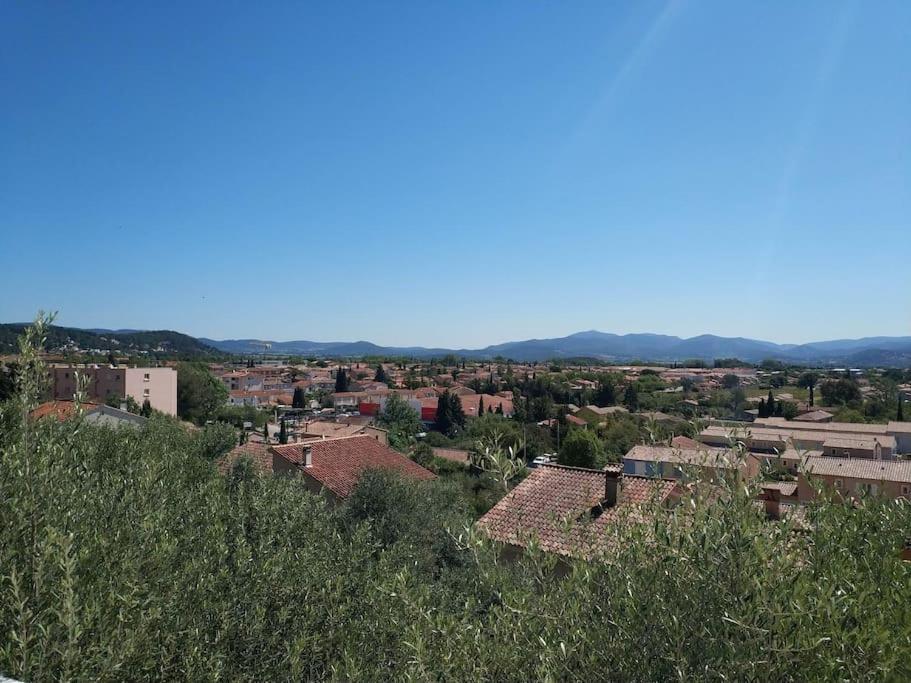 T2 En Rez De Chaussee De Villa A Cuers Esterno foto